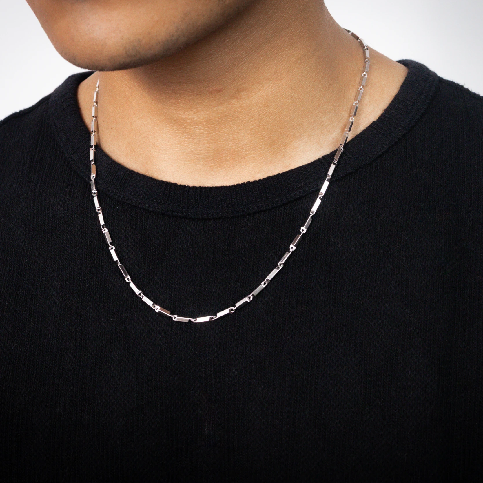 Sleek Bar-Link Chain