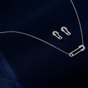 Sparkling Safety Pin Pendant Chain Set