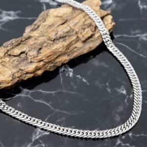 Contemporary Curb Chain