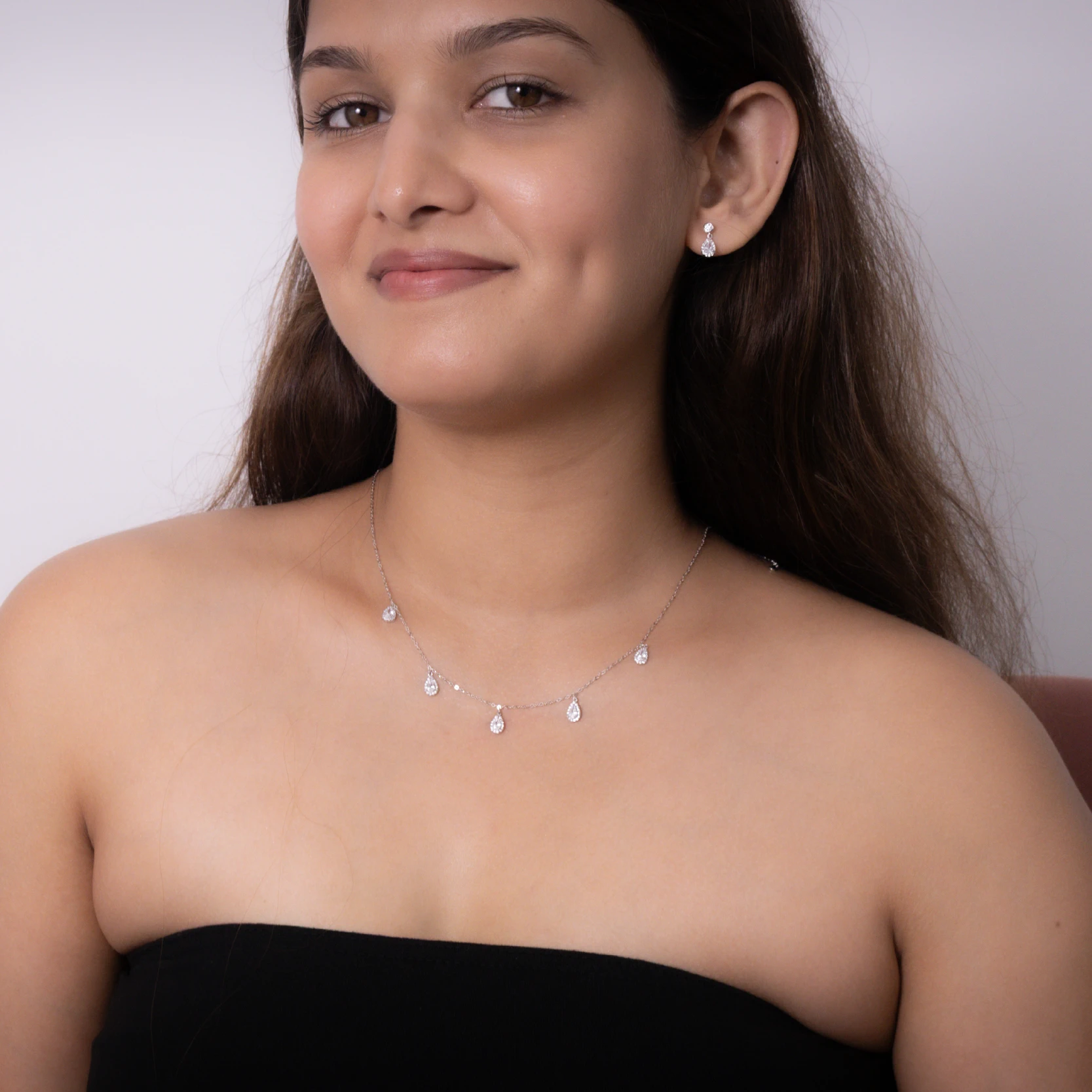 Teardrop Elegance Pendant Chain Set