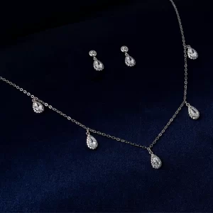 Teardrop Elegance Pendant Chain Set