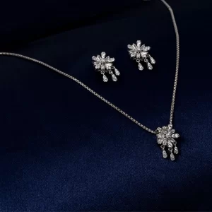 Snowflake Pendant Chain Set